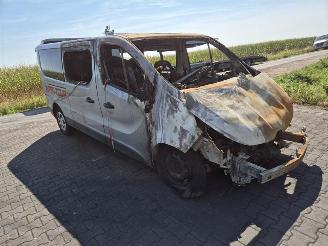 Renault Trafic 2.0 dCi picture 4