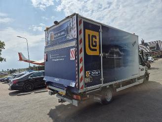 krockskadad bil bedrijf Volkswagen Crafter 2.0 BiTDi 2014/11