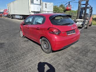 Peugeot 208 1.2 Vti picture 2