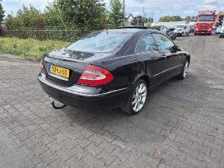 Schadeauto Mercedes CLK 200 k 2003/1