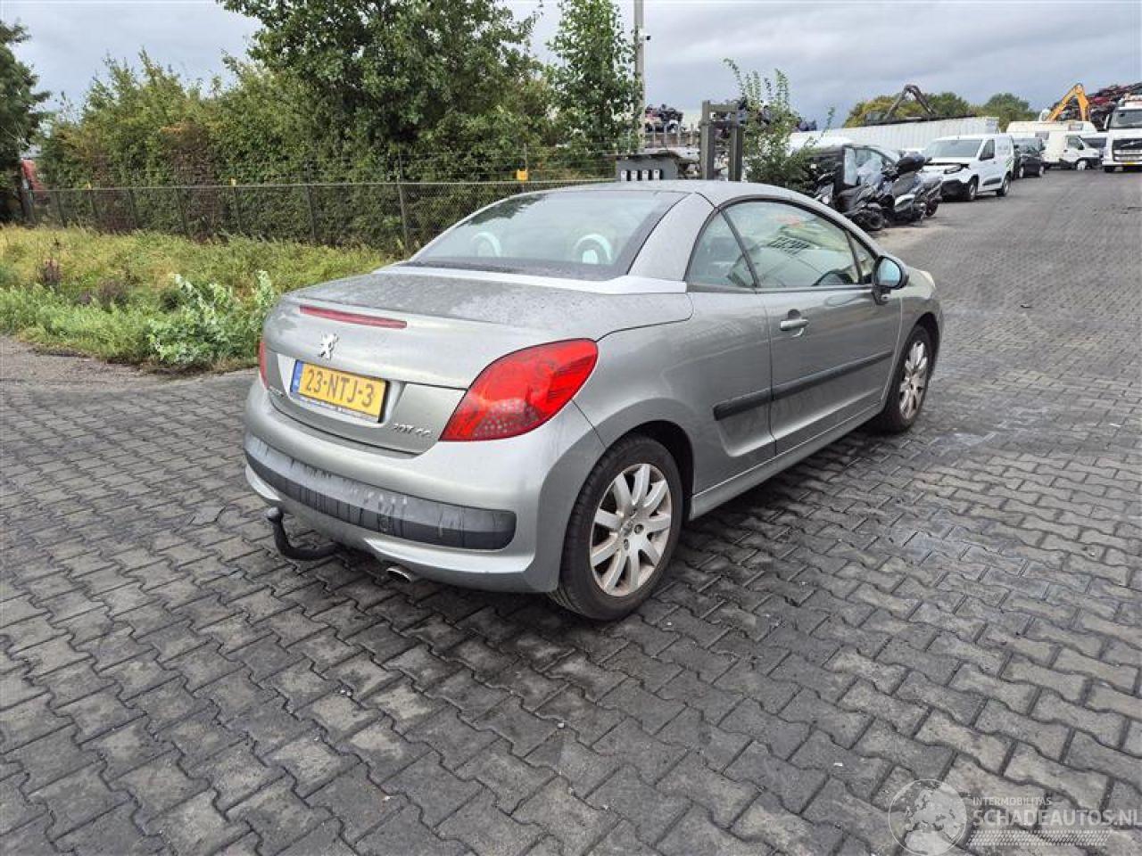 Peugeot 207 CC 1.6 Vti