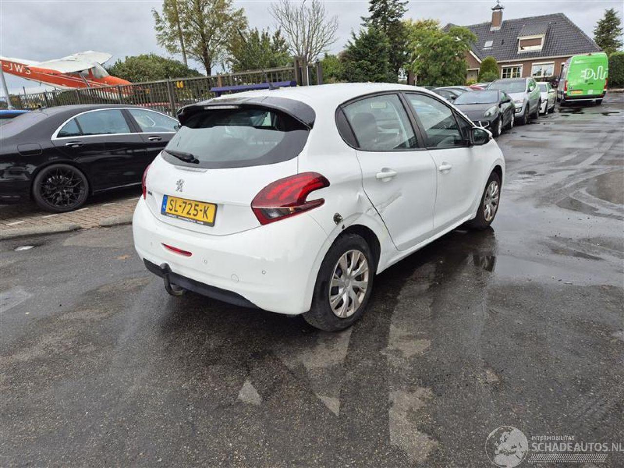 Peugeot 208 1.2 Vti
