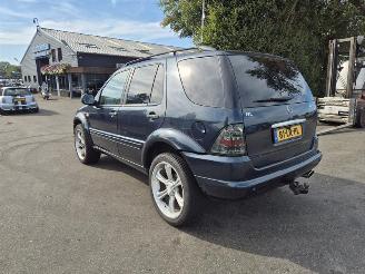 Mercedes ML ML 320 picture 2