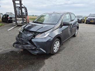 Toyota Aygo 1.0 12v picture 3