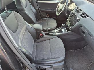 Skoda Octavia Combi 1.6 TDi picture 10