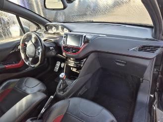 Peugeot 208 1.6 16v GTi picture 5