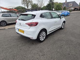 Damaged car Renault Clio 1.0 TCe 2020/11