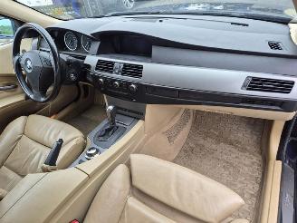 BMW 5-serie 525i Touring picture 9