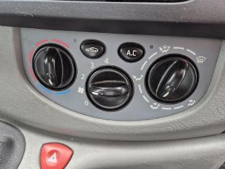 Nissan Primastar 2.0 dCi picture 7