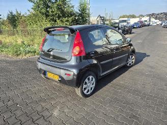 Vrakbiler auto Peugeot 107 1.0 12v 2011/9