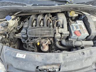 Peugeot 208 1.2 Vti picture 9