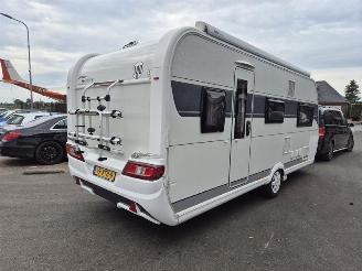 krockskadad bil caravan Hobby  540 2022/1