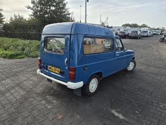 Renault 4 Van 1.1 picture 1