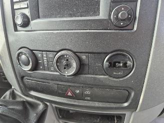 Volkswagen Crafter 2.0 TDi picture 16