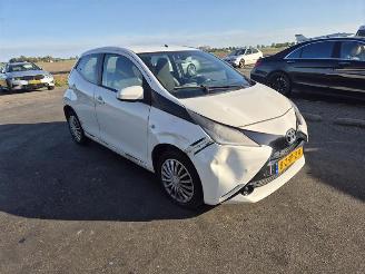 Toyota Aygo 1.0 12v picture 4