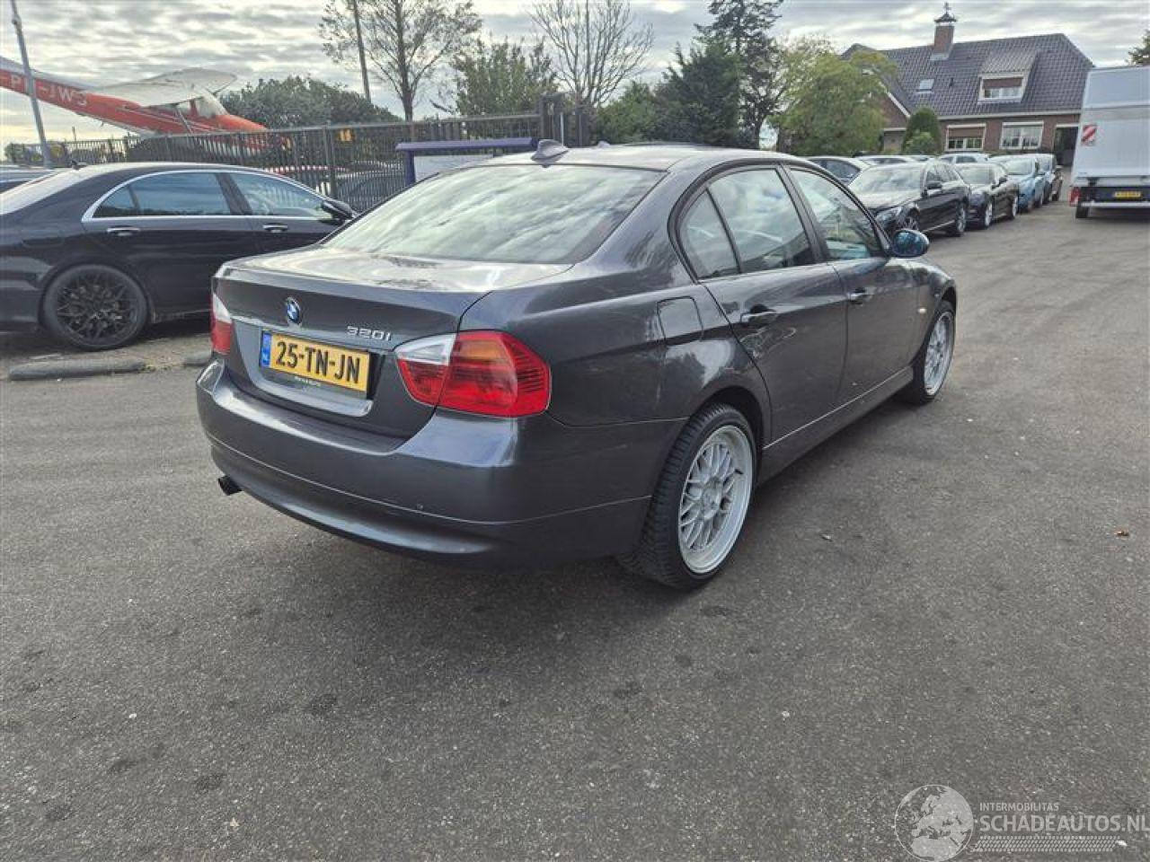 BMW 3-serie 320i