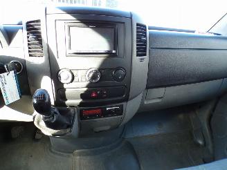 Volkswagen Crafter 30 2.5 TDI L1 H1 picture 10