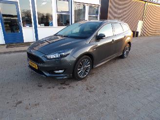 Vaurioauto  passenger cars Ford Focus 1.6 eco Boost  ST LINE 2018/3