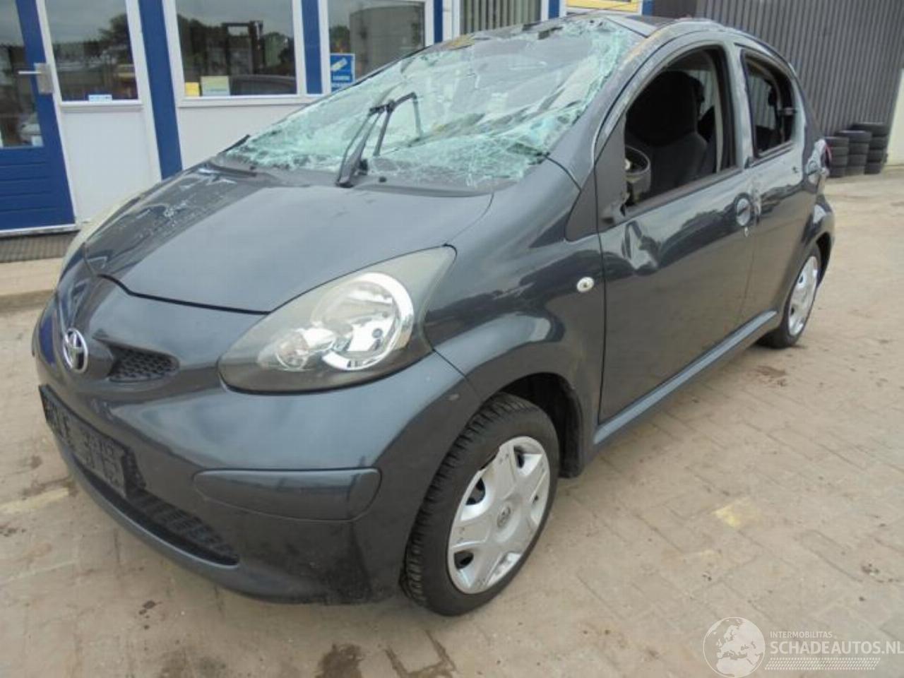 Toyota Aygo Aygo (B10), Hatchback, 2005 / 2014 1.0 12V VVT-i