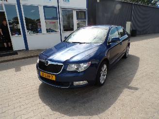 Vaurioauto  passenger cars Skoda Superb 1.8 TSI Elegance Business Line 2009/6