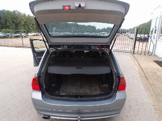 BMW 3-serie 318i Touring picture 9