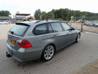 BMW 3-serie 318i Touring picture 4