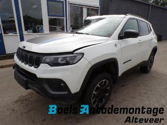 Uttjänta bilar auto Jeep Compass Compass II (MP), SUV, 2016 1.3 4XE 240 16V 4x4 2022/9