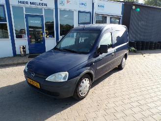uszkodzony samochody osobowe Opel Combo  2003/1