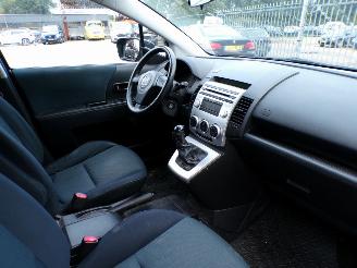Mazda 5  picture 5