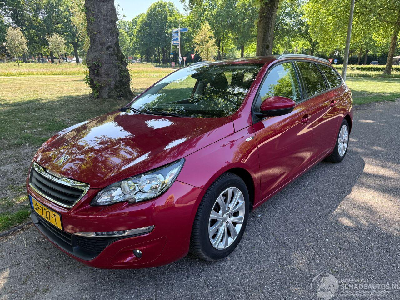 Peugeot 308 81 kW (110 PK)  1199 cc.