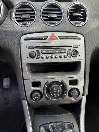 Peugeot 308  picture 11