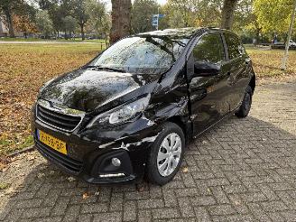 krockskadad bil auto Peugeot 108  2020/1