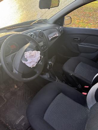 Dacia Logan  picture 16