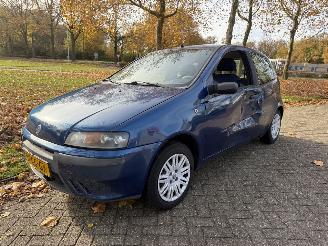 Auto incidentate Fiat Punto  2000/1