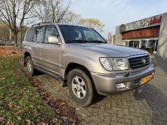 Toyota Landcruiser-100  picture 4