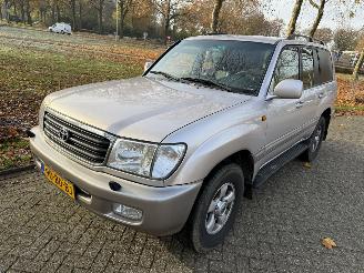 skadebil auto Toyota Landcruiser-100  2002/1