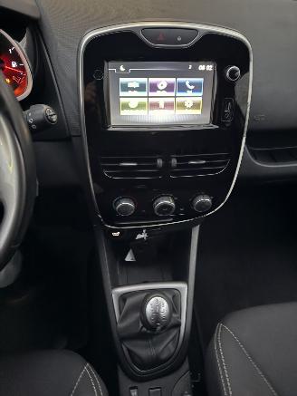 Renault Clio  picture 15