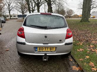 Renault Clio  picture 4
