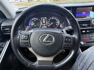 Lexus IS 300 h picture 18