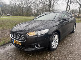 uszkodzony samochody osobowe Ford Mondeo  2016/1