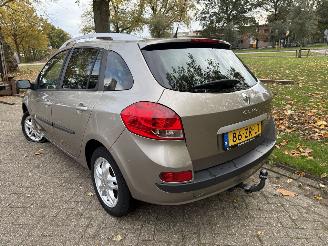 Renault Clio  picture 3