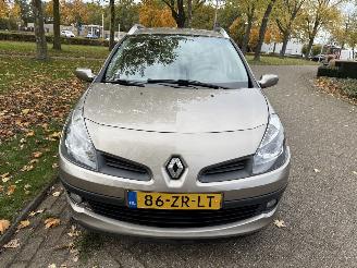 Renault Clio  picture 8