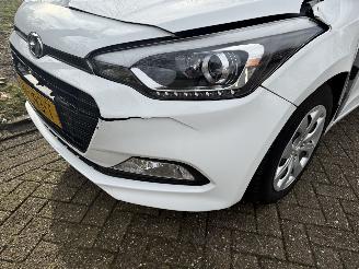 Hyundai I-20  picture 10