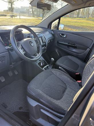 Renault Captur  picture 17