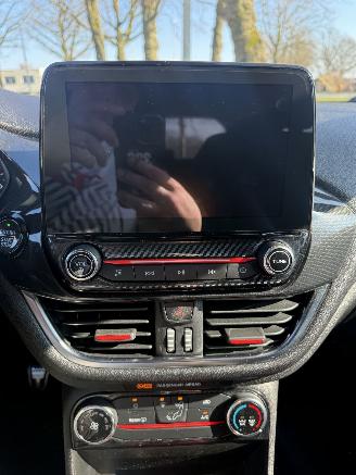 Ford Fiesta  picture 15