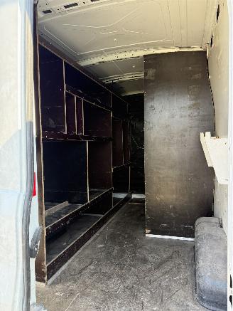 Ford Transit  picture 10