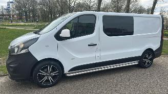 krockskadad bil bedrijf Opel Vivaro  2017/1