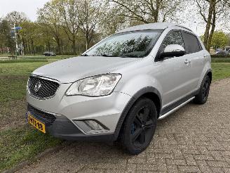 damaged passenger cars Ssang yong Korando 2.0 XDI QUARTZ HR 2012/1