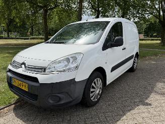 skadebil auto Citroën Berlingo 1.6 hdi 2014/1
