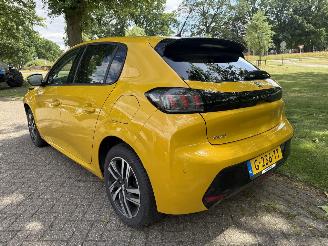 Peugeot 208  picture 3